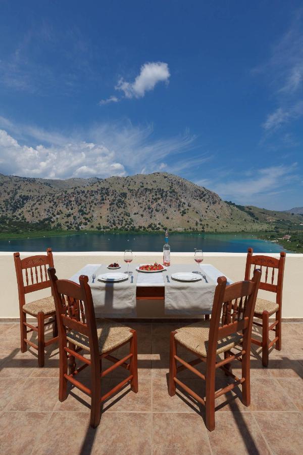 The Lakescape Villa In Kournas Dhimitroulianá Buitenkant foto